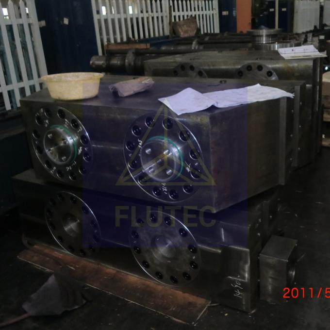 Flutec Custom Made Hydraulic Block Cylinder For Steel Mill 1