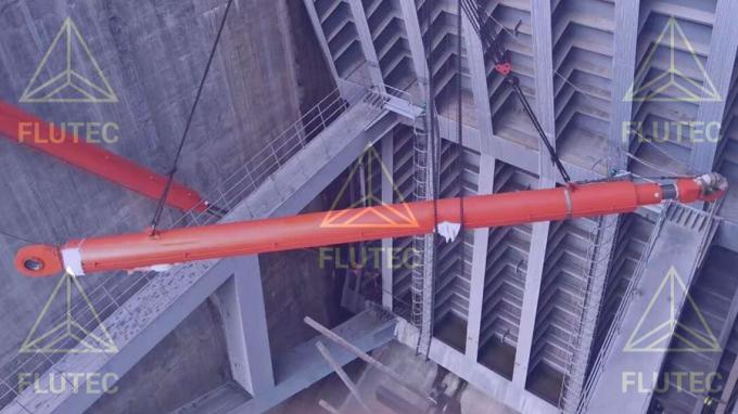 Head Bolted Mill type Hydraulic Cylinder For Dam Gate / Spill Gate 4