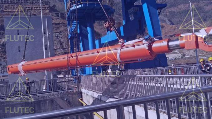 Head Bolted Mill type Hydraulic Cylinder For Dam Gate / Spill Gate 2